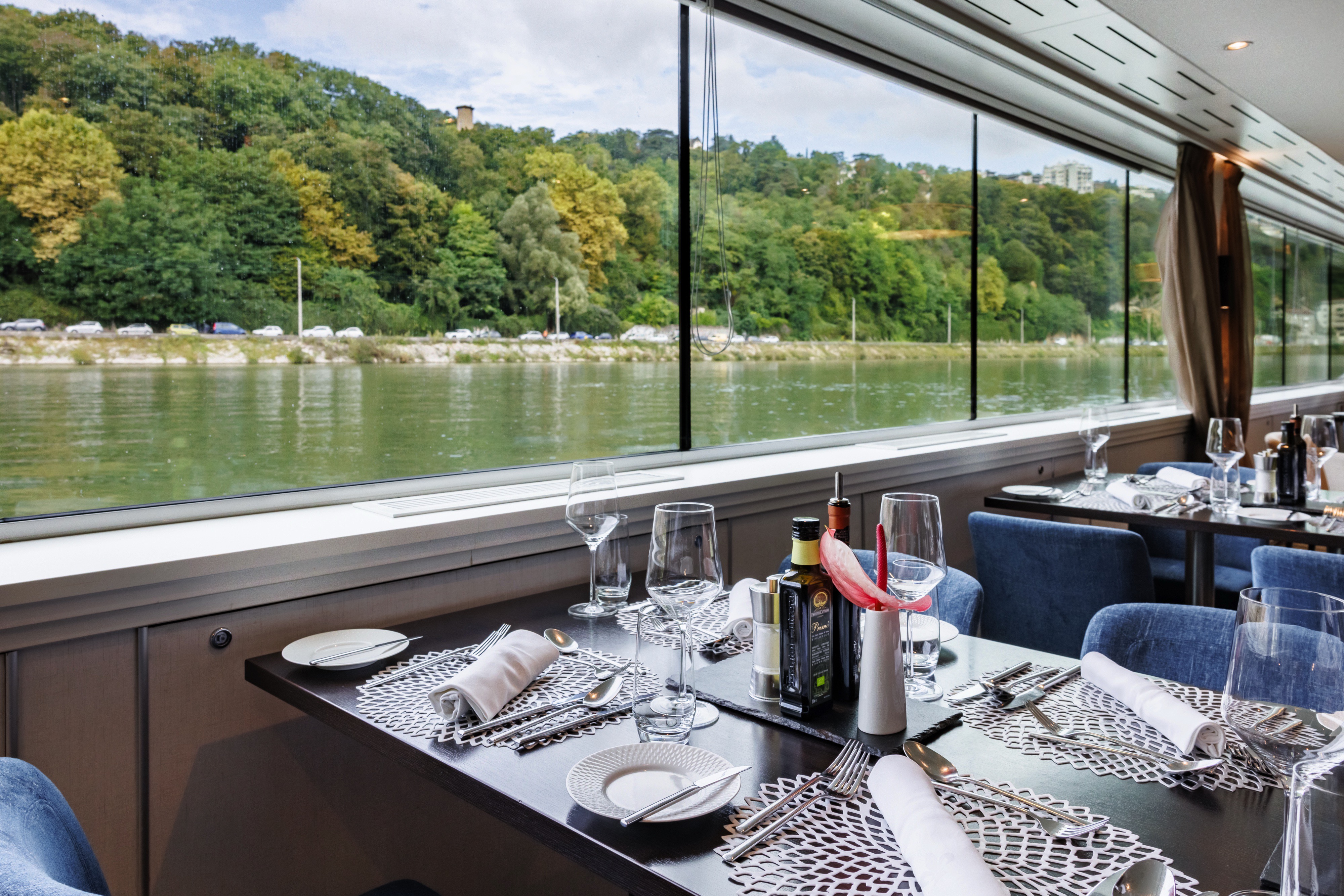 Avalon Poetry II - Panorama Dining Room